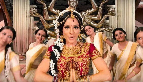 Танцы до упаду: Злата Огневич снялась в индийском кино