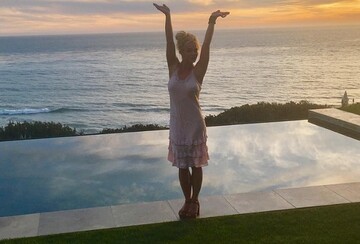 Бритни Спирс отметила 10-летие нервного срыва