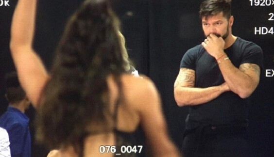 Рики Мартин: понял что гей, увидев Траволту в трусах