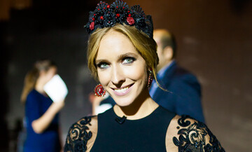 Катя Осадчая похвасталась идеальным декольте после родов