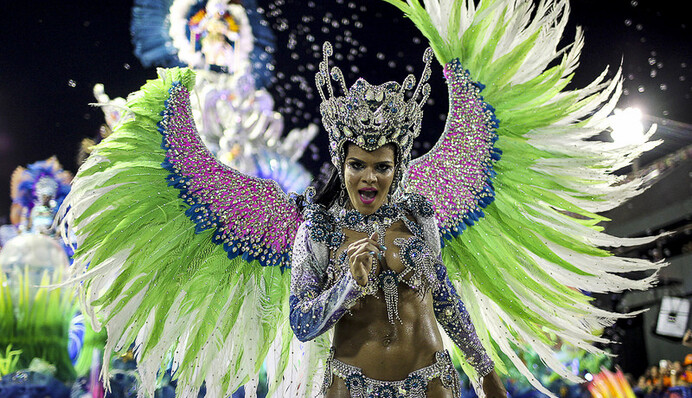 Найяскравіші моменти карнавалу в Ріо: інцидент з платформою і скандал з ключем