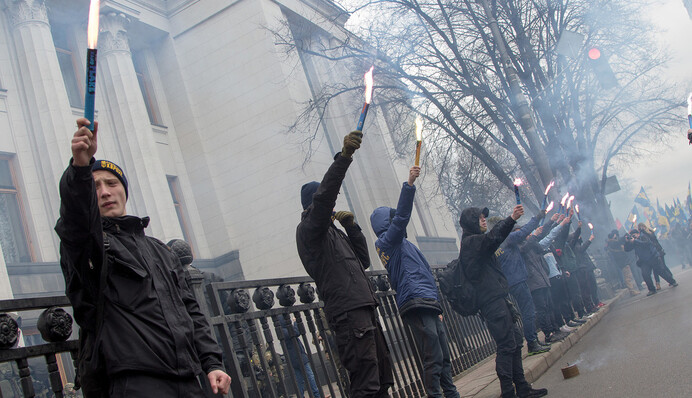 Обострение в Авдеевке, марш националистов и проводы зимы: ТОП-10 фото февраля