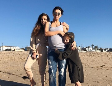 Скоро мы его будем вылупливать: младшая дочь беременной Седоковой поразила своей непосредственностью