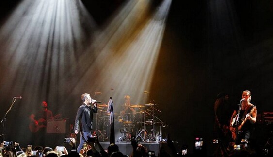 Святослав Вакарчук в Нью-Йорке посвятил песню бойцам АТО