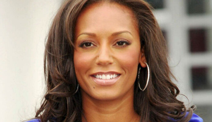 Экс-солистка Spice Girls Мел Би сообщила о смерти близкого человека