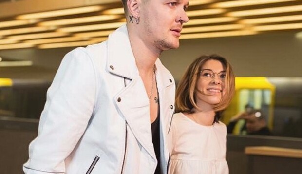 Жена лидера группы O.Torvald засветила в сети округлившийся живот