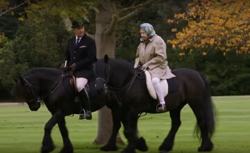 Не дождетесь: 90-летняя королева Великобритании прокатилась верхом