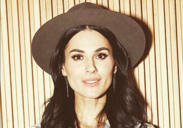 Маша Ефросинина встретила 8 Марта в объятиях подросшего сына: опубликовано фото