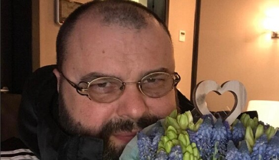 Главный поставщик хитов для российского шоу-бизнеса рассказал о проблемах со слухом