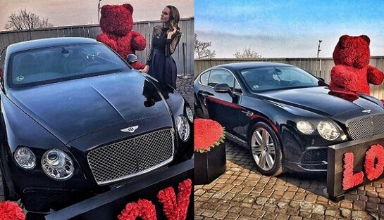 Медведь из роз и Bentley: в Киеве миллионер сделал роскошный подарок жене на 8 Марта