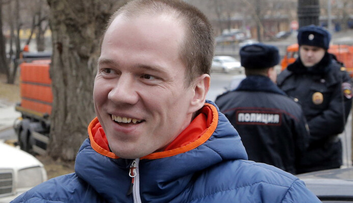 Пора надевать перчатки, или почему бесполезно надеяться на новую 