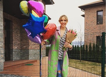 Коляска – просто Бентли: Катя Осадчая похвасталась транспортным средством для сына