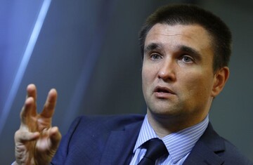 Блогеры высмеяли наряд главы МИДа Украины Павла Климкина