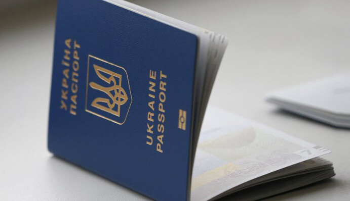 Президент-могильник: навіщо Порошенко розкопав питання громадянства