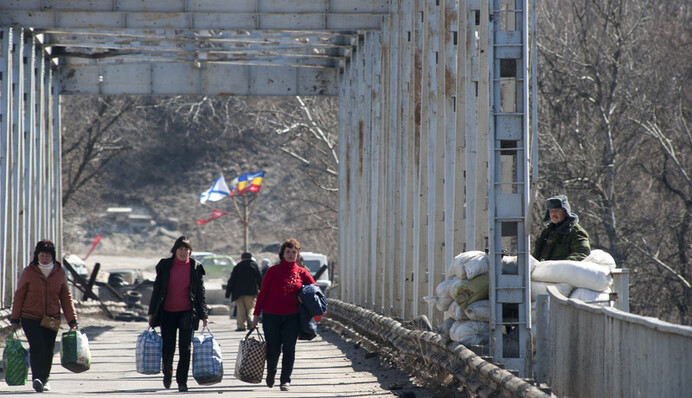 Шоу фриков: сколько продлится запрет на грузоперевозки в АТО