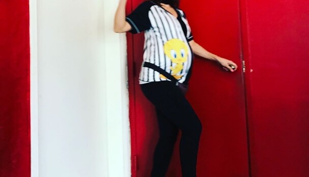 Плюс 15 кг: Беременная Анна Седокова шокировала фото своего огромного живота