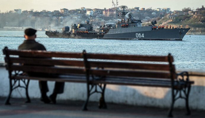 Повернутися не можна залишитися, як кримчани живуть на материку і півострові