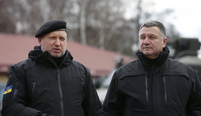 Премьерская кампания стартовала, или как Аваков и Турчинов рвутся к власти