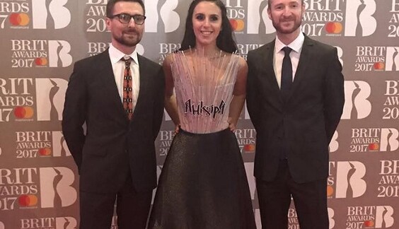 Женя Галич и Андрей Хлывнюк спасают родственника менеджера Джамалы