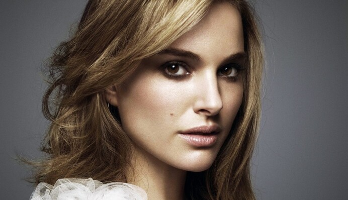 Беременная Натали Портман оголила живот внушительных размеров в клипе: опубликовано видео