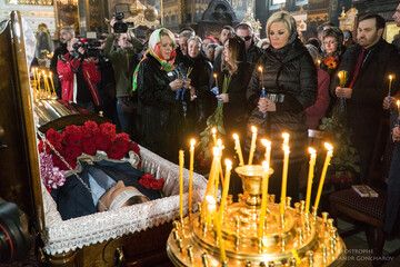 У Києві попрощалися з убитим екс-депутатом Держдуми Вороненкова: ексклюзивний фоторепортаж