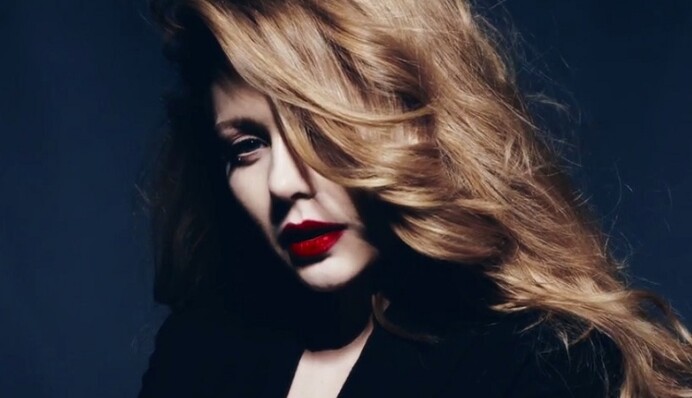 Тина Кароль мечтает стать актрисой и сыграть драматическую роль