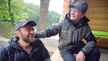 Модная и воду не пропускает: Олег Ляшко засветил куртку за 26 тысяч грн