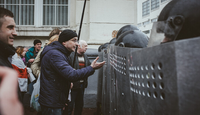 Снайперы против пенсионеров: чем аукнется Лукашенко брутальный разгон протестов