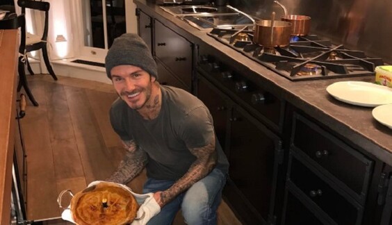 Фото, которое не умилило: Дэвид Бекхэм с ужасными зубами и шрамами