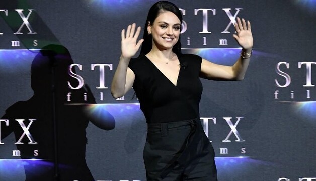 Мила Кунис впервые посетила светское мероприятие после рождения сына: опубликованы фото