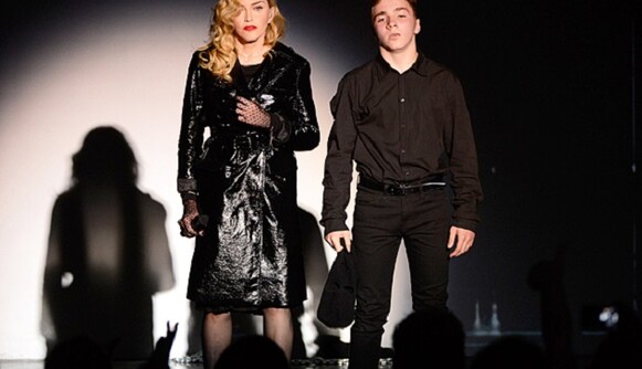 Сын Мадонны и Гая Ричи снялся в рекламе Adidas: опубликованы фото и видео