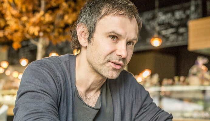 Святослав Вакарчук позабавил сети раритетным фото 