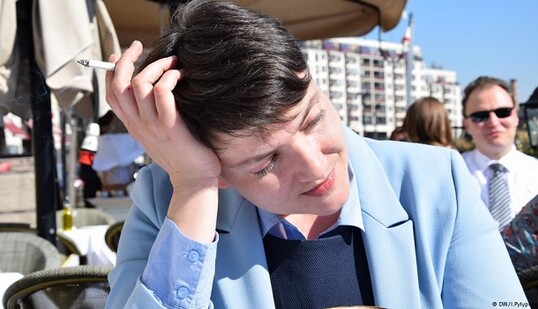 Надежда Савченко покрасовалась на каблуках в пятизвездочном отеле Берлина