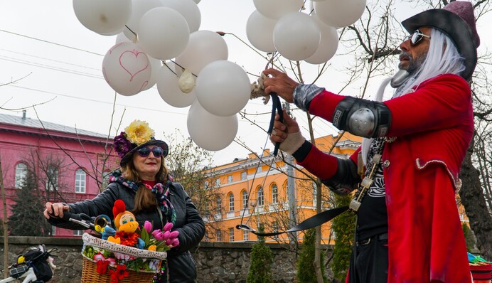 У Києві до 1 квітня пройшов оригінальний велопробіг: фоторепортаж