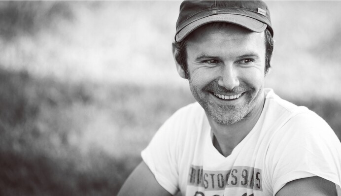 Двадцать лет дружбы за плечами: Святослав Вакарчук обратился со сцены к своему другу из РФ