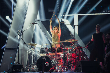 Светлана Лобода собрала аншлаг на сольном концерте в Москве