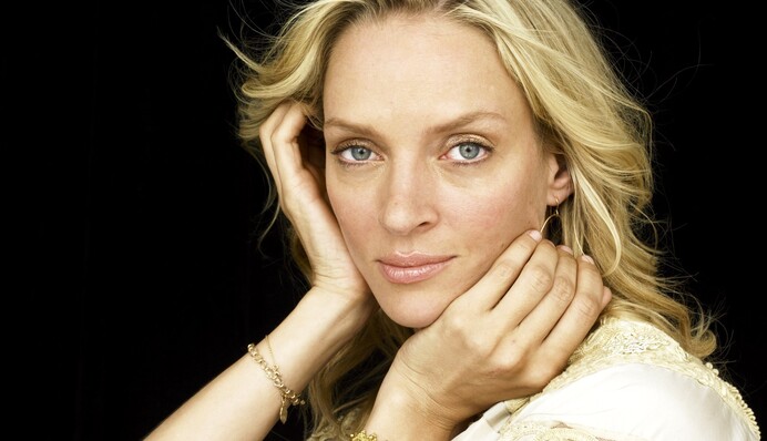 Звезды в бикини: Ума Турман блеснула неидеальной фигурой на отдыхе