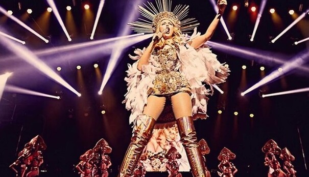 Хочу отдыхать: эпатажная Оля Полякова поделилась в сети жарким фото