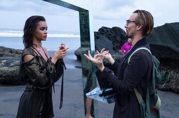 СказочноеБали: Алан Бадоев мучил Марию Яремчук двое суток на камнях ради клипа