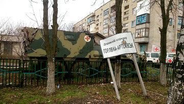 Снайпери, мародери і Годзілла: як живуть люди в буферній зоні на Донбасі