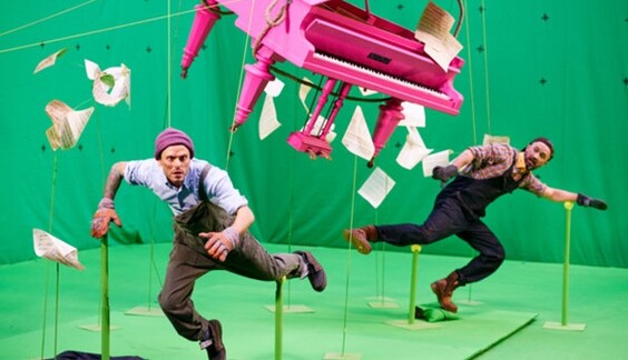 За секунду до краха: 5’nizza представила долгожданный клип