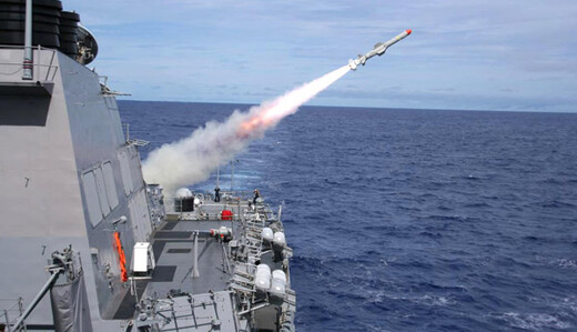 США завдають удару у відповідь по авіабазі в Сирії