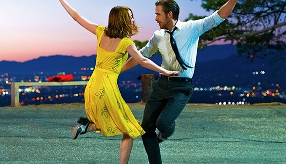 ​Школьник пригласил Эмму Стоун на выпускной, пересняв сцену из 