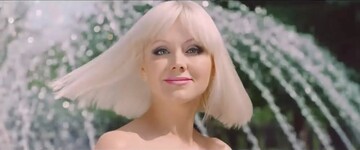 Певица Натали засветила в сети первые фото новорожденного сына