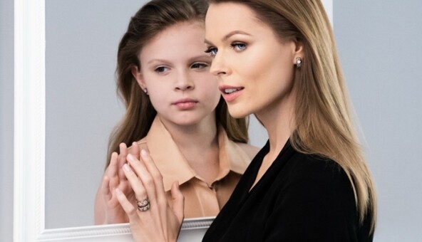 Богиня макияжа: дочь Ольги Фреймут сразила наповал синими губами