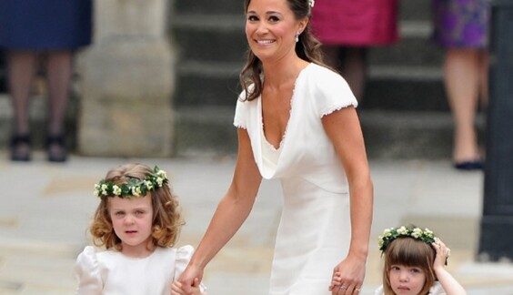 Сестра подкинула проблему: Пиппа Миддлтон боится звать Кейт на свою свадьбу