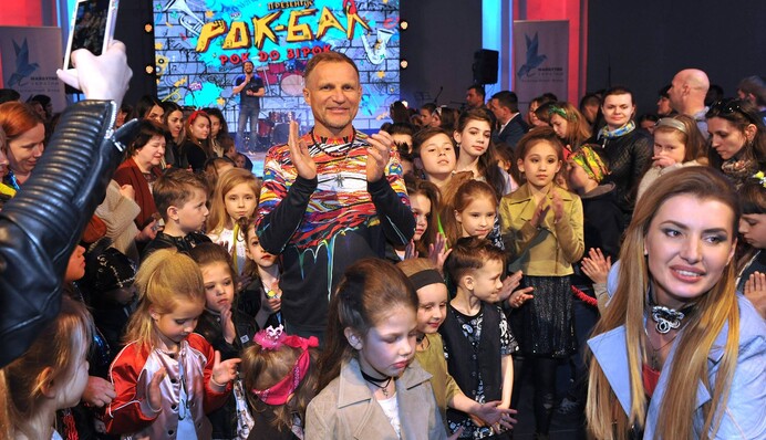 Олег Скрипка собрал юных рокеров на детском рок-бале