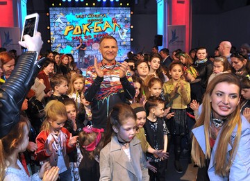 Олег Скрипка собрал юных рокеров на детском рок-бале