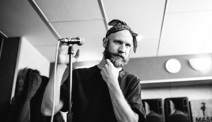 Директор Ивана Дорна прокомментировал скандальное интервью певца