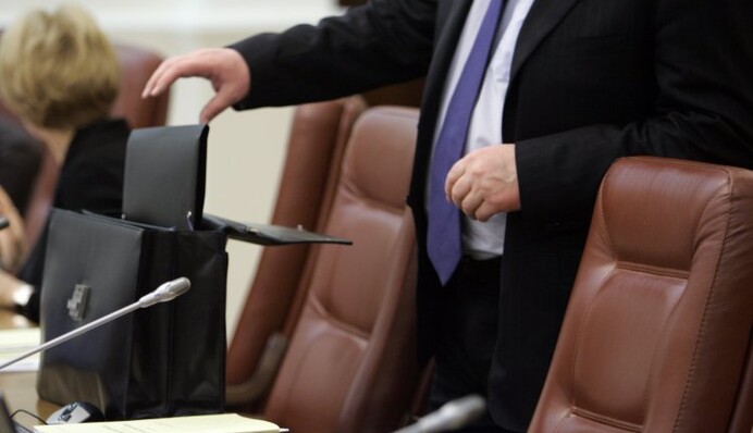 Праздничный переворот: кто из министров может остаться без кресла